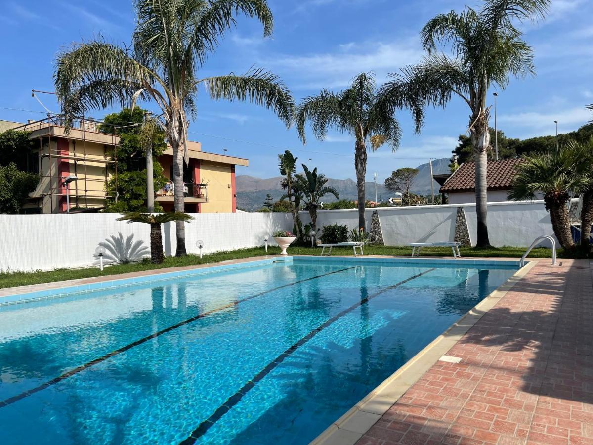Casa Vacanze Villa Grace Villagrazia Di Carini Bagian luar foto