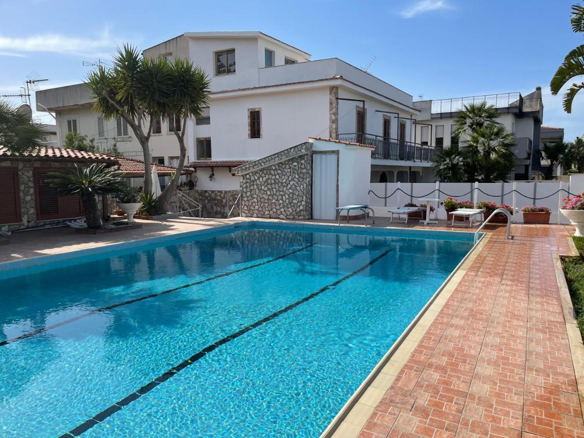 Casa Vacanze Villa Grace Villagrazia Di Carini Bagian luar foto