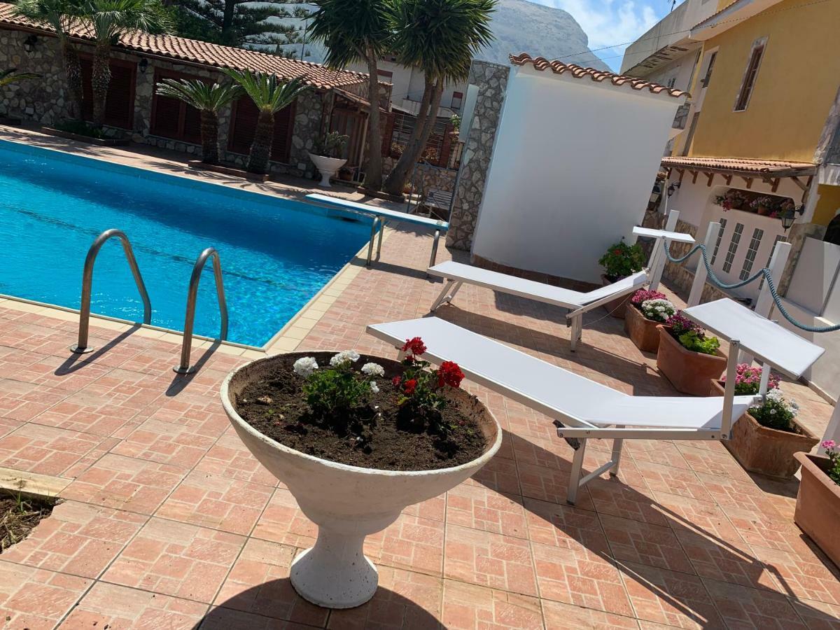Casa Vacanze Villa Grace Villagrazia Di Carini Bagian luar foto